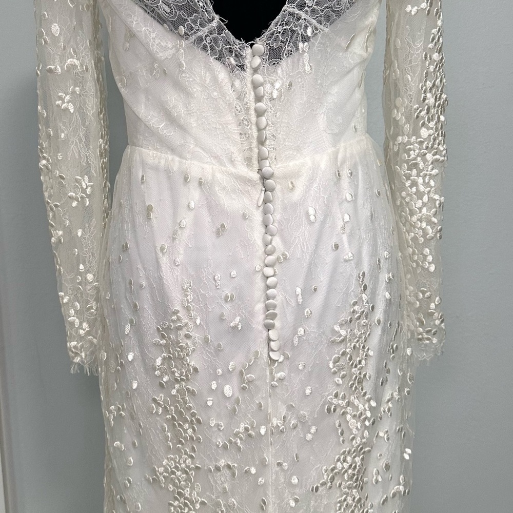 Elegant White/ivory Lace Wedding Dress Long Sleeves Chapel Train sz 4-6 - Picture 11 of 16